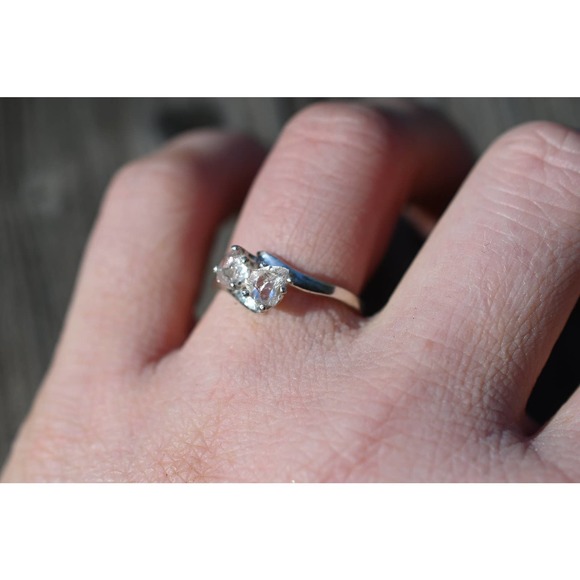alternative raw diamond engagement ring raw crystal size 4 5 6 7 8 8 9 1… - Picture 2 of 10